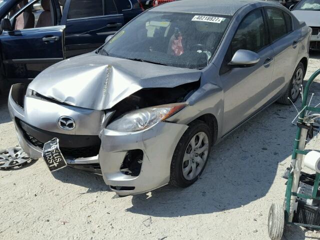 JM1BL1TF0D1757311 - 2013 MAZDA 3 GRAY photo 2