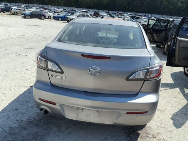 JM1BL1TF0D1757311 - 2013 MAZDA 3 GRAY photo 9