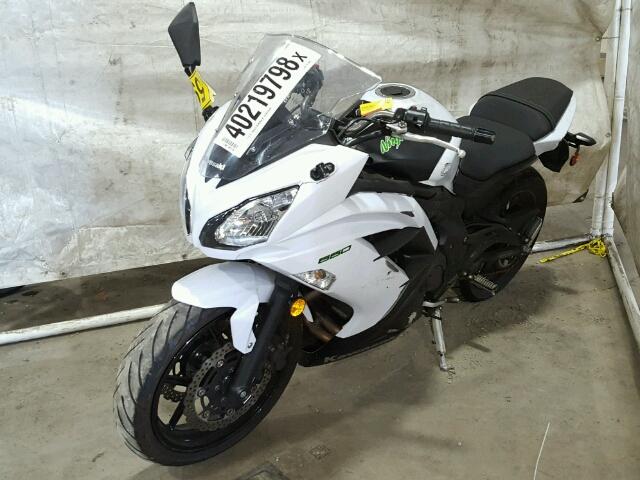 JKAEXEE18FDA17868 - 2015 KAWASAKI EX650 E WHITE photo 2