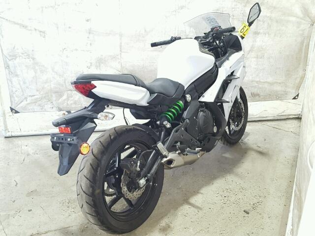 JKAEXEE18FDA17868 - 2015 KAWASAKI EX650 E WHITE photo 4