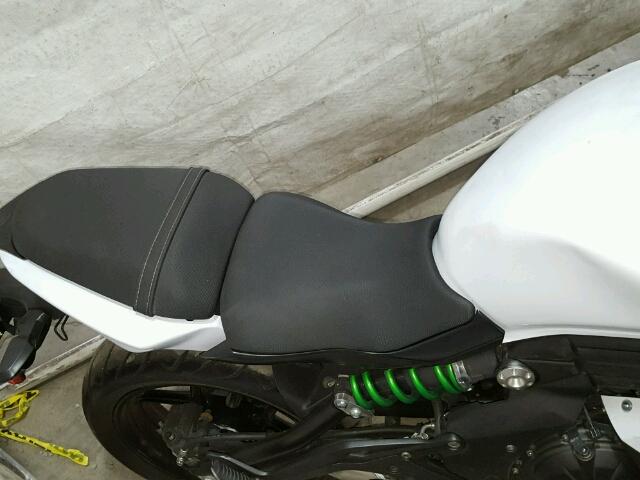 JKAEXEE18FDA17868 - 2015 KAWASAKI EX650 E WHITE photo 6