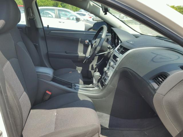 1G1ZC5E18BF309205 - 2011 CHEVROLET MALIBU 1LT WHITE photo 5