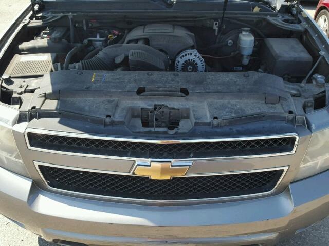 1GNFC13C47R379188 - 2007 CHEVROLET TAHOE GRAY photo 7