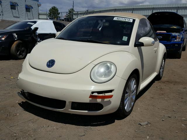 3VWRF31Y88M406089 - 2008 VOLKSWAGEN NEW BEETLE კრემისფერი ფოტო 2