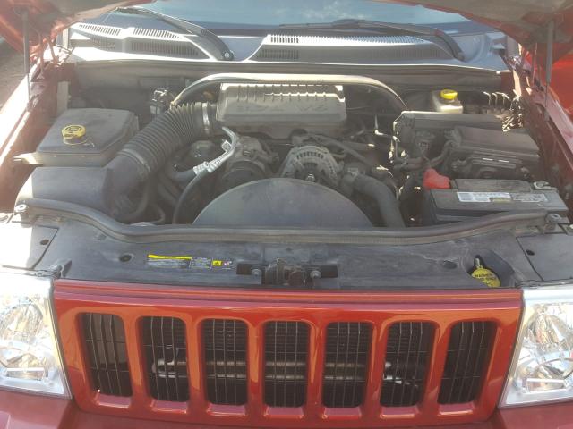 1J8HG48K46C131878 - 2006 JEEP COMMANDER RED photo 7