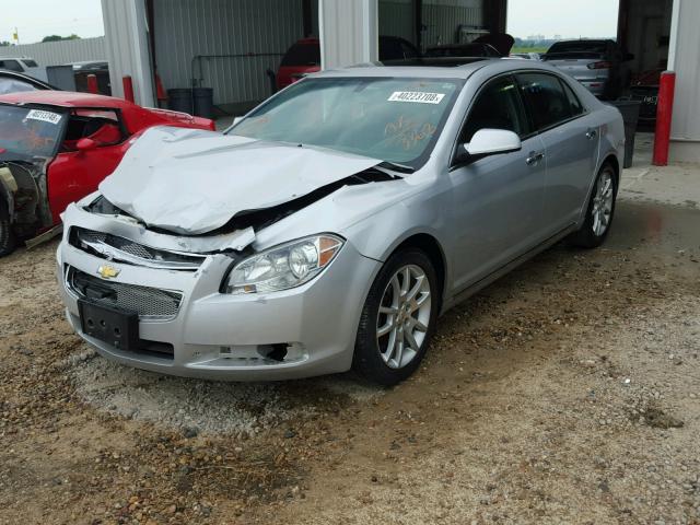 1G1ZE5E12BF393368 - 2011 CHEVROLET MALIBU LTZ 银色 照片 2