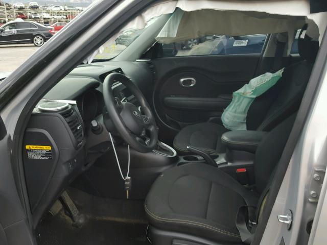 KNDJP3A54F7788860 - 2015 KIA SOUL + GRAY photo 5