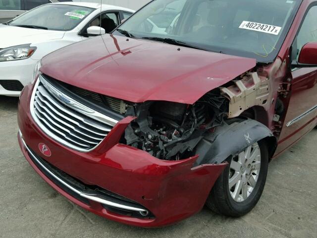 2C4RC1BG2ER157654 - 2014 CHRYSLER TOWN & COU RED photo 9