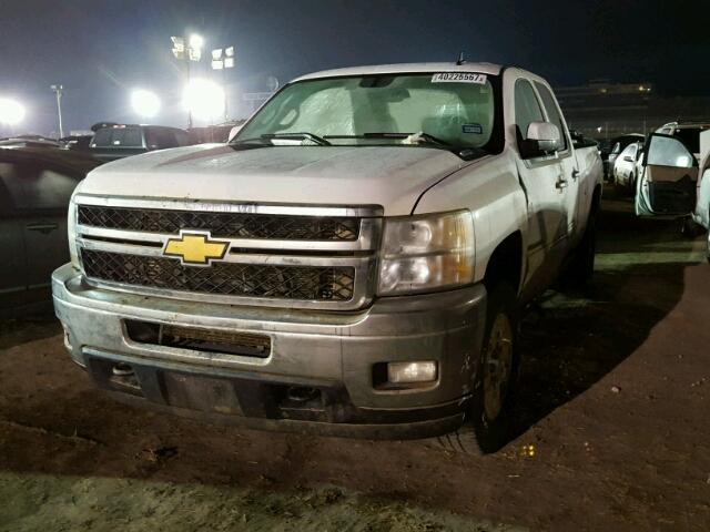 1GC1KYE81DF116872 - 2013 CHEVROLET SILVERADO WHITE photo 2