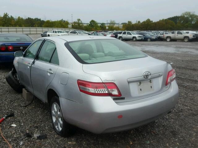 4T1BF3EK4BU645387 - 2011 TOYOTA CAMRY BASE SILVER photo 3