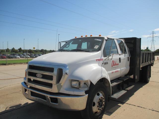 3FRNW65F27V475819 - 2007 FORD F650 SUPER WHITE photo 1