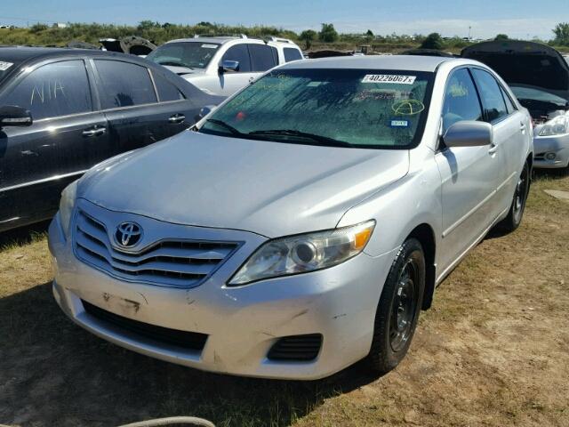 4T4BF3EK1AR012222 - 2010 TOYOTA CAMRY SILVER photo 2