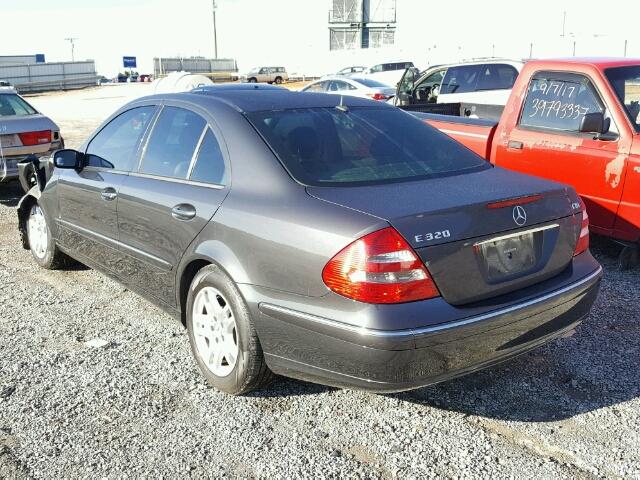 WDBUF26J45A598654 - 2005 MERCEDES-BENZ E320 CDI GRAY photo 3