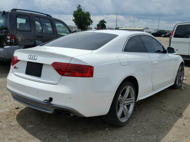 WAUVGAFR8DA027702 - 2013 AUDI S5 PRESTIG WHITE photo 4