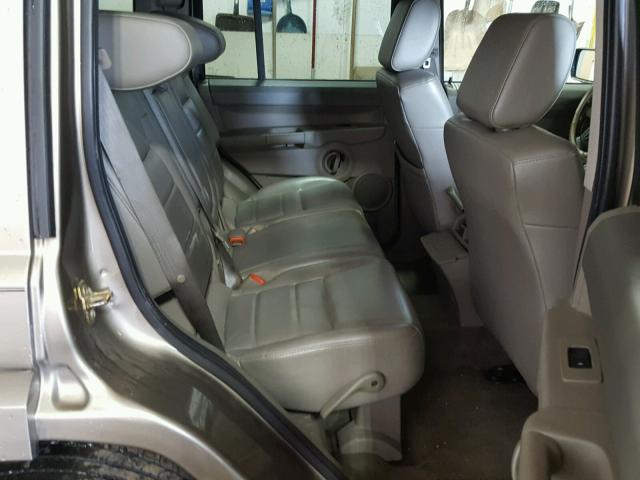 1J8HG48K76C302655 - 2006 JEEP COMMANDER BROWN photo 6