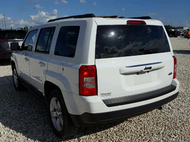 1C4NJPFB0GD652060 - 2016 JEEP PATRIOT LA WHITE photo 3