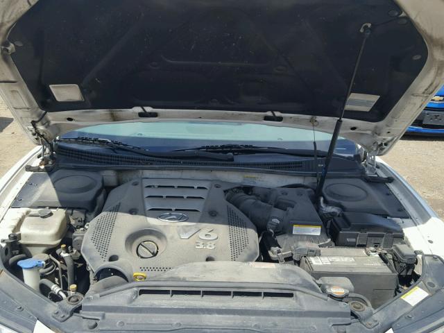 KMHFC46F57A218634 - 2007 HYUNDAI AZERA SE WHITE photo 7