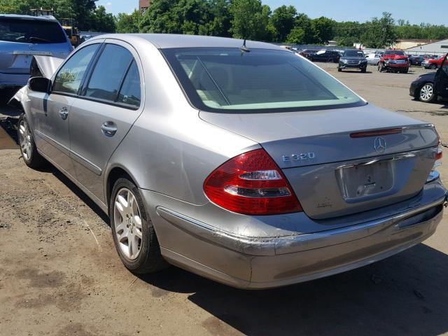 WDBUF65J44A380592 - 2004 MERCEDES-BENZ E 320 SILVER photo 3