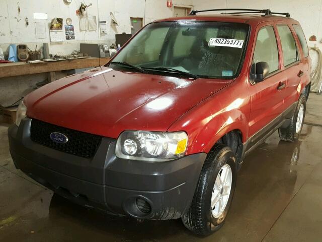 1FMYU92ZX6KB00767 - 2006 FORD ESCAPE XLS RED photo 2