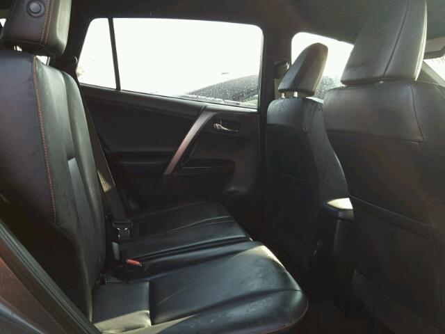 JTMNFREV3GD085576 - 2016 TOYOTA RAV4 灰色 照片 6