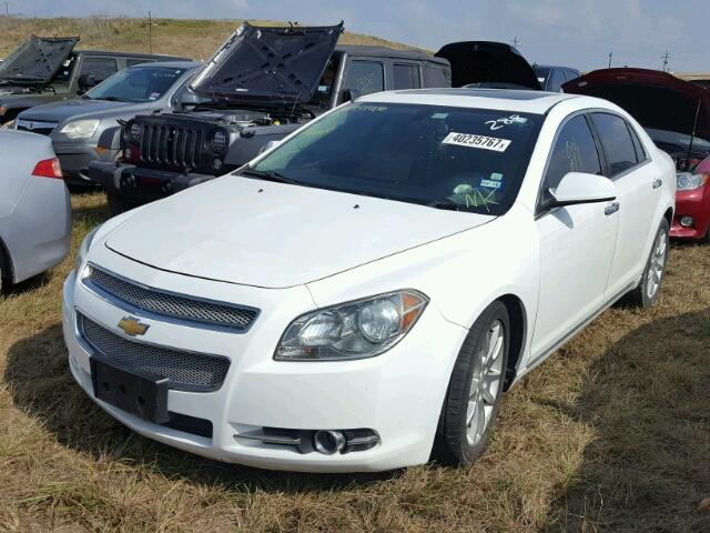 1G1ZG5E71CF106215 - 2012 CHEVROLET MALIBU WHITE photo 2