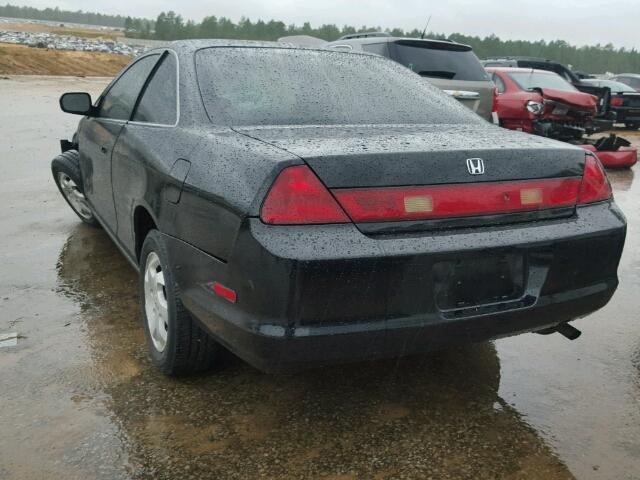 1HGCG3279YA024910 - 2000 HONDA ACCORD EX BLACK photo 3