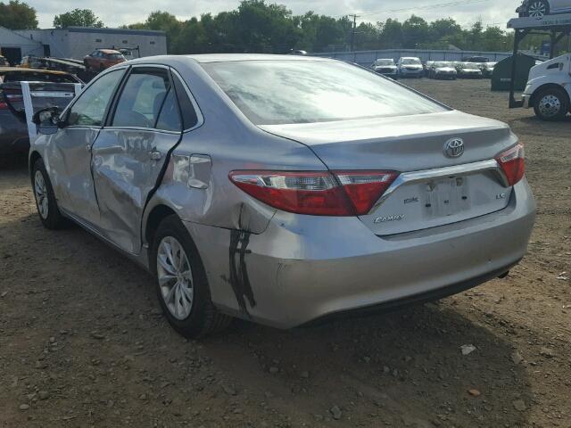 4T4BF1FK1GR527751 - 2016 TOYOTA CAMRY SILVER photo 3