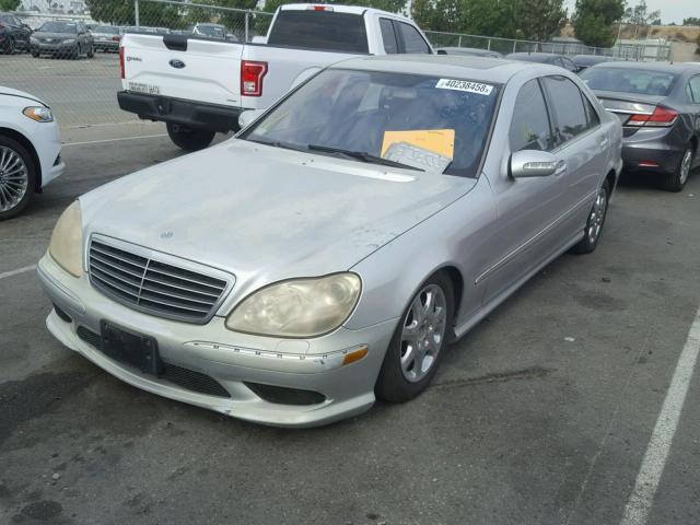 WDBNG70J15A456057 - 2005 MERCEDES-BENZ S 430 SILVER photo 2