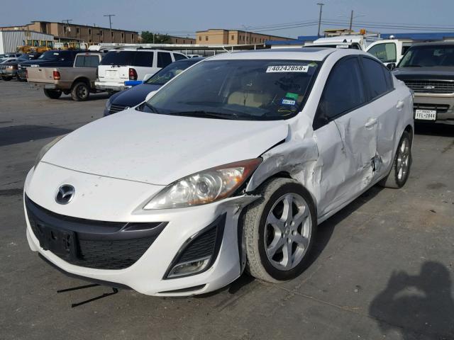 JM1BL1W56B1415958 - 2011 MAZDA 3 S WHITE photo 2