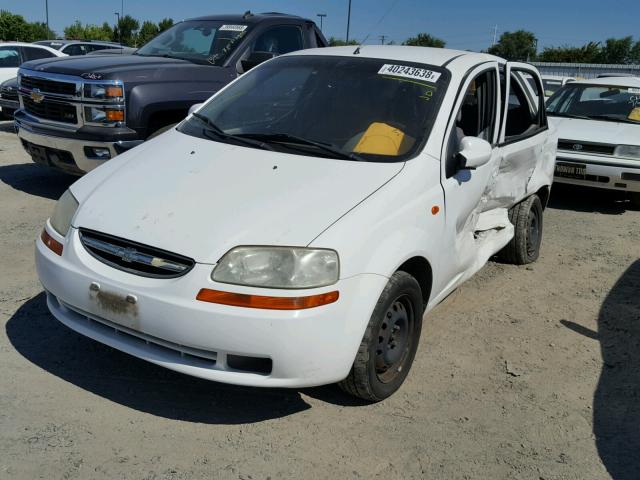 KL1TD526X4B125220 - 2004 CHEVROLET AVEO WHITE photo 2