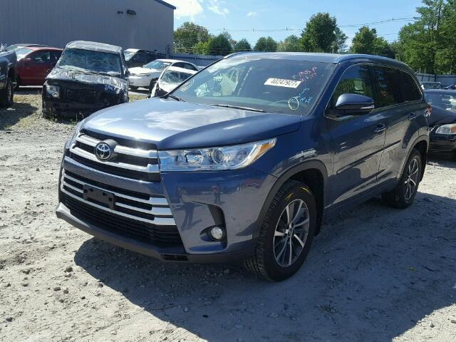 5TDJZRFH9HS507497 - 2017 TOYOTA HIGHLANDER BLUE photo 2