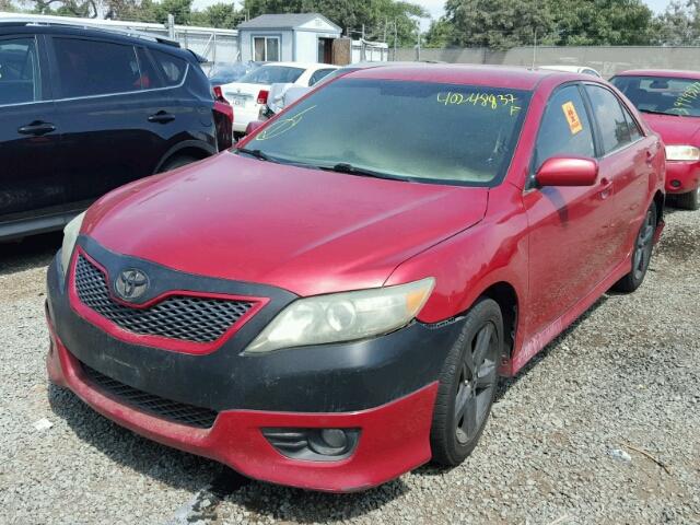 4T1BF3EK4AU080301 - 2010 TOYOTA CAMRY BASE RED photo 2