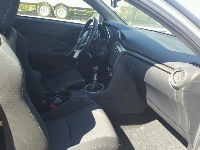 JTKJF5C70E3071349 - 2014 TOYOTA SCION TC 银色 照片 5