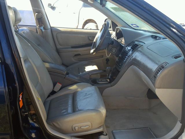 JN1DA31A03T423688 - 2003 NISSAN MAXIMA BLUE photo 5