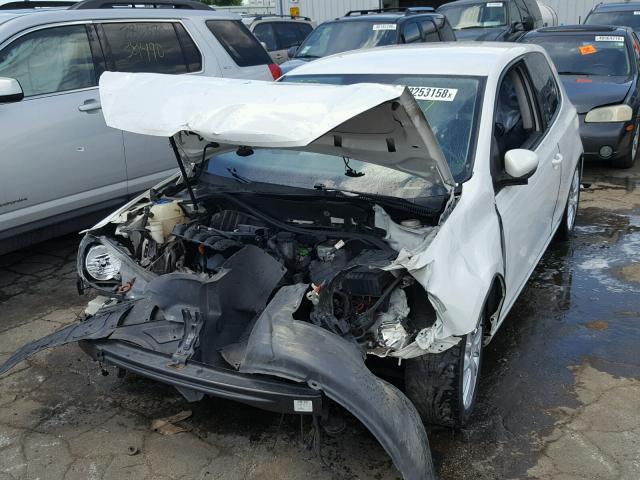 WVWAA7AJ2AW222040 - 2010 VOLKSWAGEN GOLF WHITE photo 2