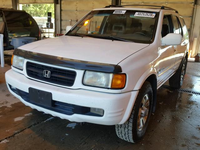 4S6CM58W3W4406625 - 1998 HONDA PASSPORT E WHITE photo 2