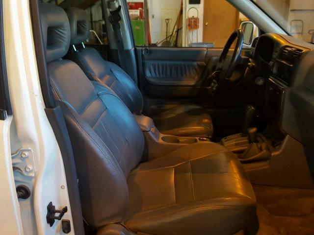 4S6CM58W3W4406625 - 1998 HONDA PASSPORT E WHITE photo 5