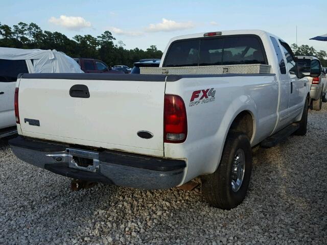 3FTNX20L43MB23101 - 2003 FORD F250 WHITE photo 4