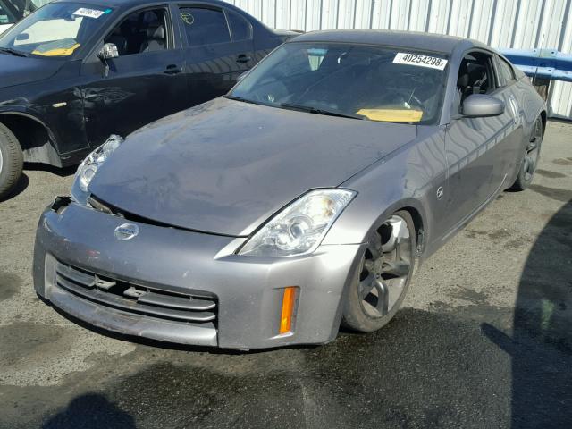 JN1BZ34D17M503815 - 2007 NISSAN 350Z COUPE GRAY photo 2