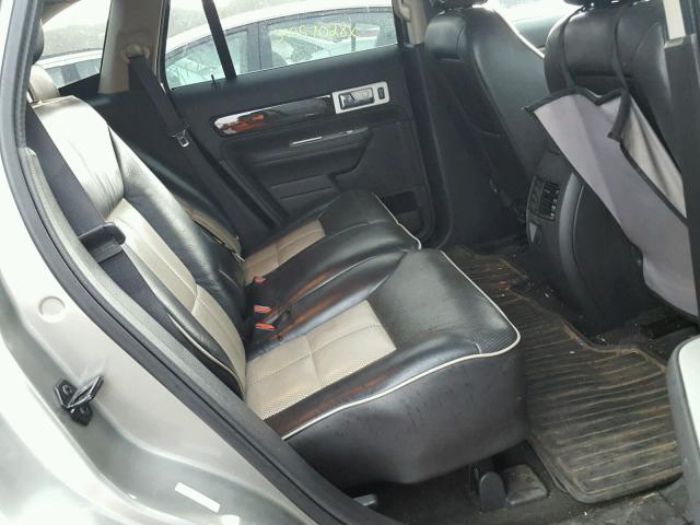 2LMDU88C38BJ26110 - 2008 LINCOLN MKX SILVER photo 6