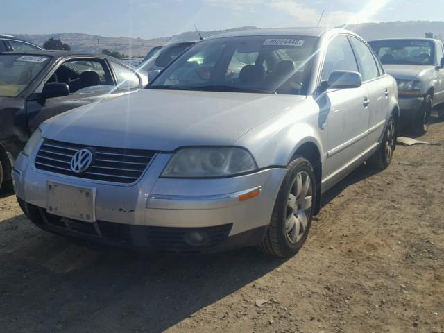 WVWRH63B01P274520 - 2001 VOLKSWAGEN PASSAT GLX 银色 照片 2