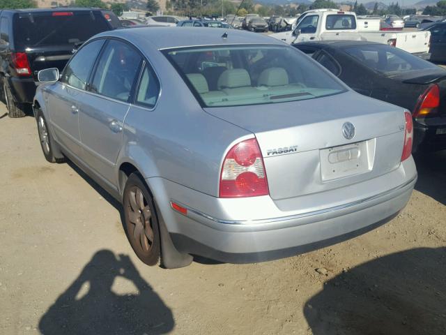 WVWRH63B01P274520 - 2001 VOLKSWAGEN PASSAT GLX 银色 照片 3