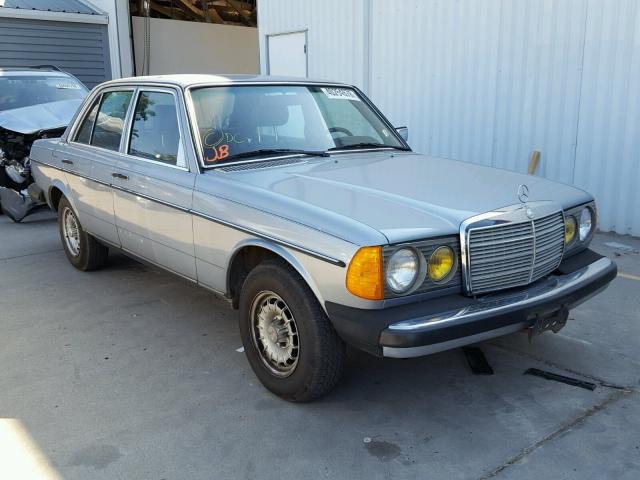 WDBAB33A8CB006379 - 1982 MERCEDES-BENZ 300 DT BLUE photo 1