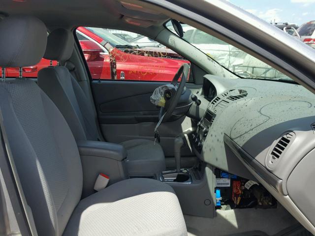 1G1ZS58F07F306963 - 2007 CHEVROLET MALIBU LS Gümüş foto 5