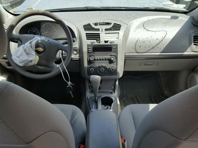 1G1ZS58F07F306963 - 2007 CHEVROLET MALIBU LS Gümüş foto 9