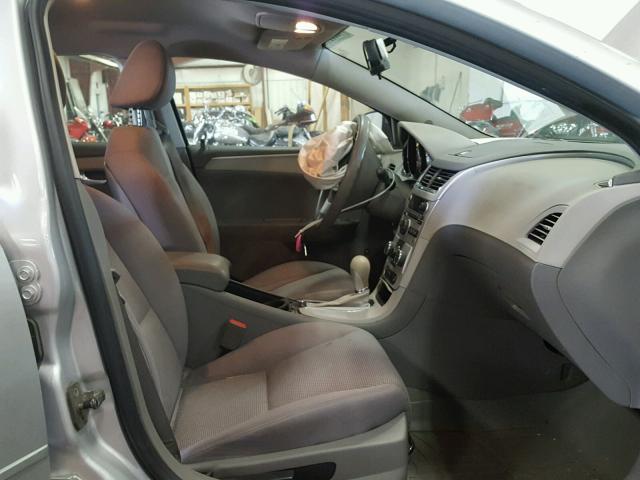 1G1ZB5EB4AF162780 - 2010 CHEVROLET MALIBU LS Gümüş foto 5