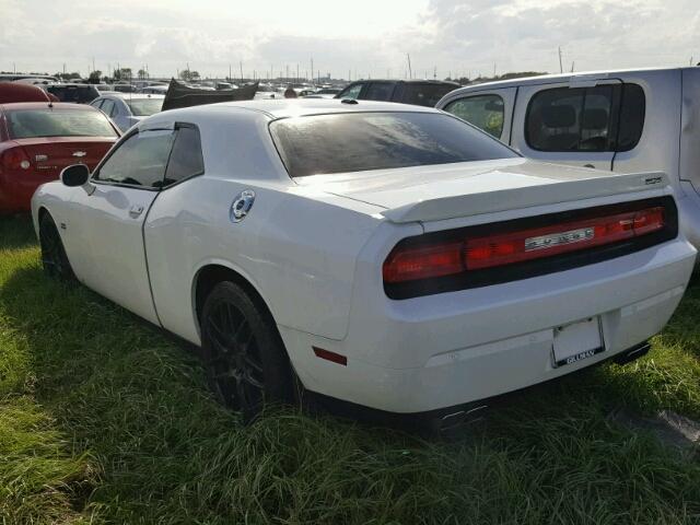 2C3CDYCJ5DH628887 - 2013 DODGE CHALLENGER WHITE photo 3