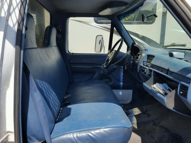 1FDLF47F6TEB29912 - 1996 FORD F SUPER DU WHITE photo 5