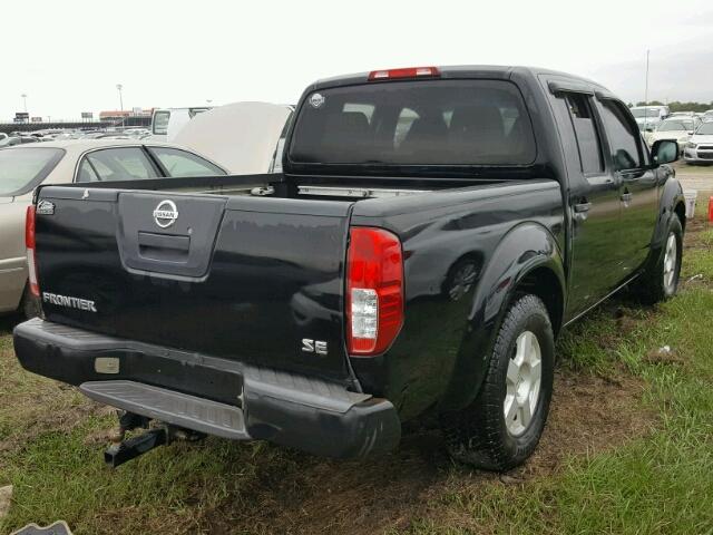 1N6AD07U36C404559 - 2006 NISSAN FRONTIER C BLACK photo 4