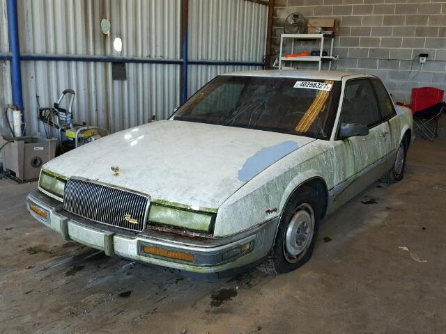 1G4EZ11C2JU400237 - 1988 BUICK RIVIERA WHITE photo 2